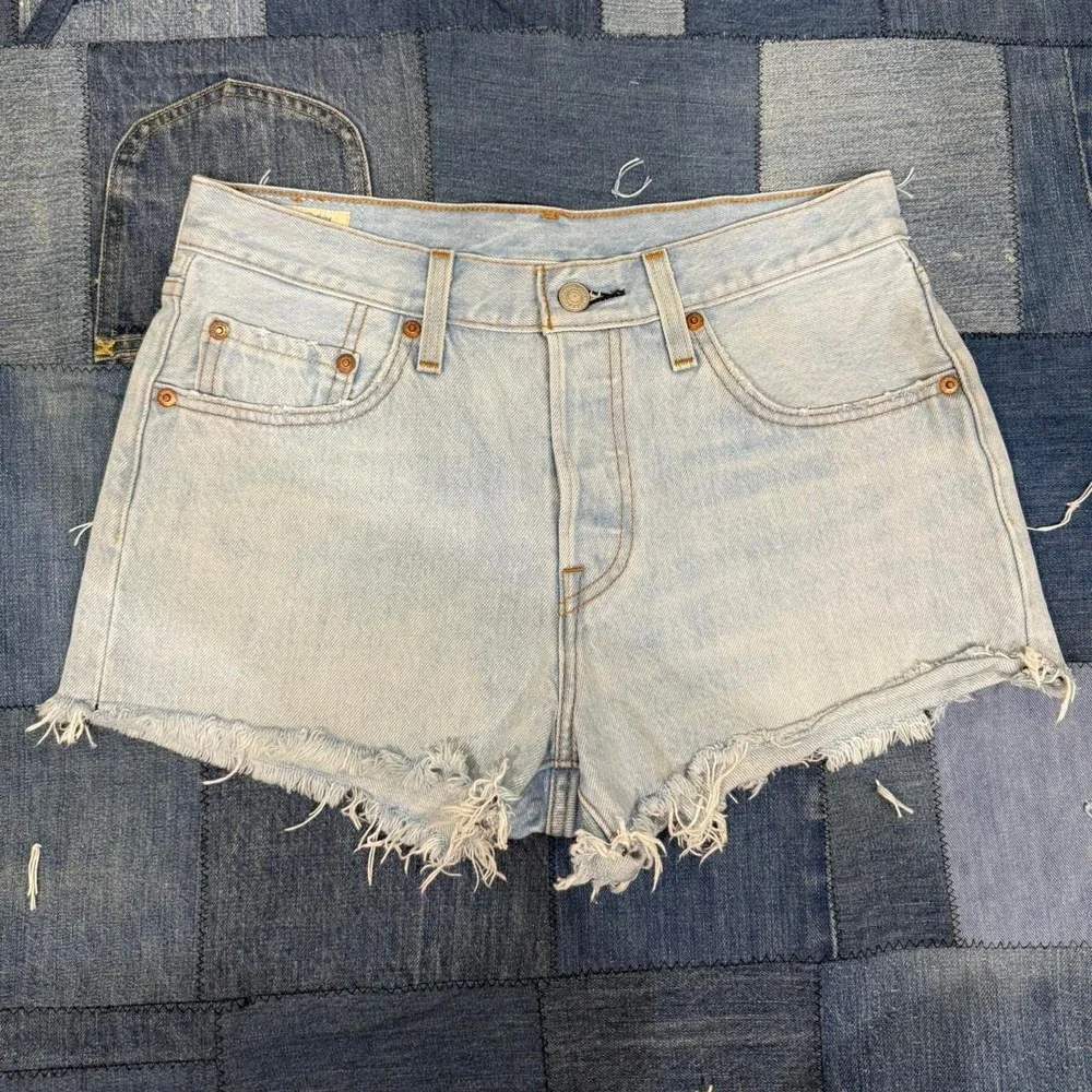 Levi's women's 501 denim shorts